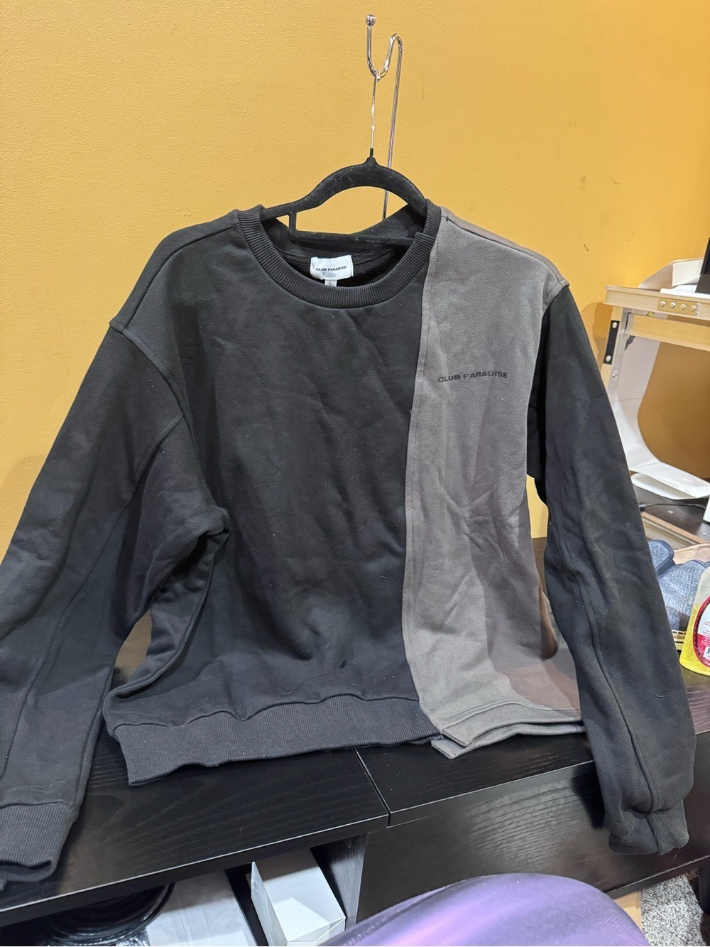 54. Club Paradise Sweatshirt NWT Large Unisex - Picture 3 of 10